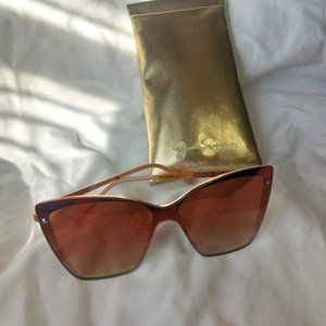 Jessica Simpson sunglasses w/ gold case